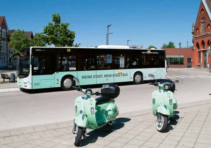 Stadtverkehr Detmold - Elektroroller und Stadtbus