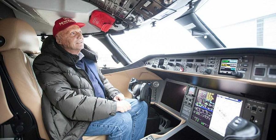Niki Lauda ist selbst begeisterter Pilot und seit Jahrzehnten im Fluggeschäft aktiv