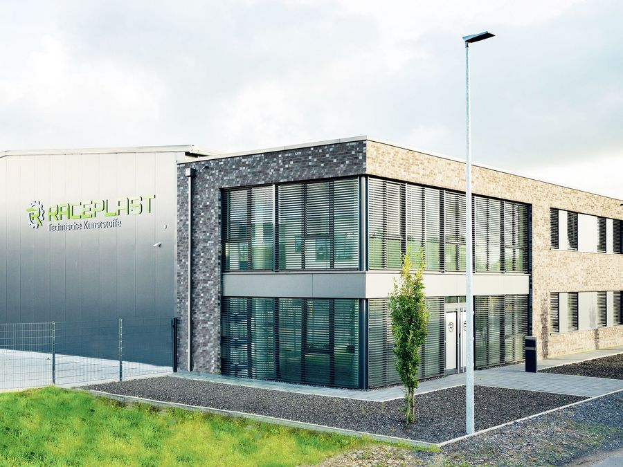 „Geschwindigkeit entscheidet – wir liefern, wenn andere noch diskutieren.“ „Geschwindigkeit entscheidet – wir liefern, wenn andere noch diskutieren.“