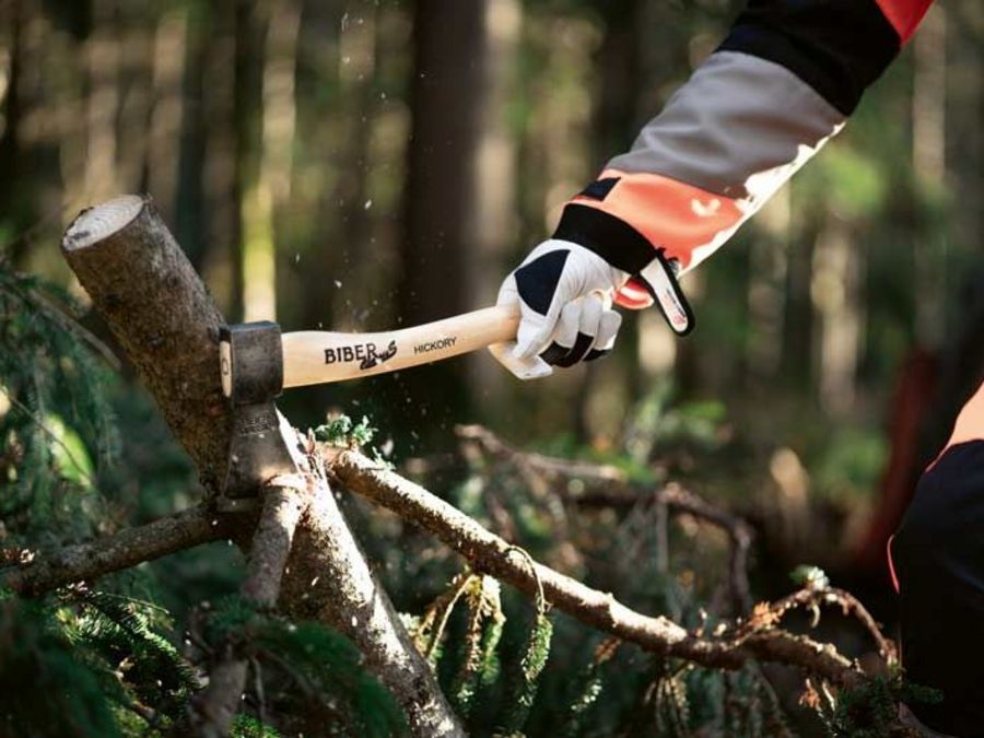 Himmelberger Zeughammerwerk Leonhard Müller & Söhne Galerie Himmelberger Zeughammerwerk Leonhard Müller & Söhne Galerie