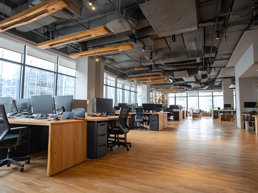 Hybrides Arbeiten, neue Bürokonzepte und die Frage: Wie viel Fläche braucht ein Unternehmen wirklich? Hybrides Arbeiten, neue Bürokonzepte und die Frage: Wie viel Fläche braucht ein Unternehmen wirklich?