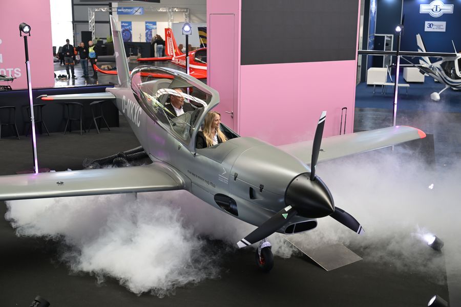 Ultraleichtflugzeug B-100C Ultraleichtflugzeug B-100C