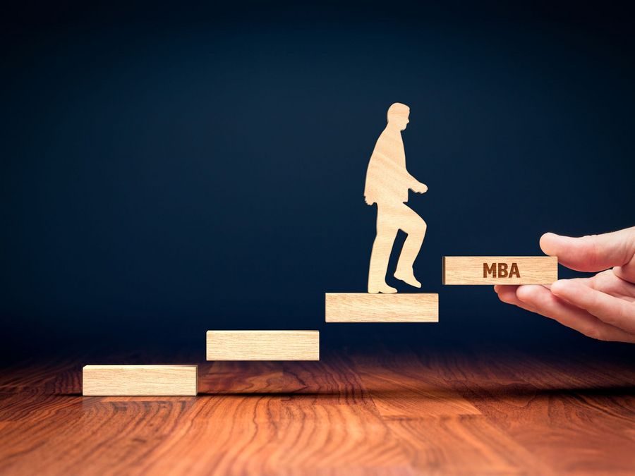 Das goldene Ticket? – Warum der MBA mehr als ein Titel ist Das goldene Ticket? – Warum der MBA mehr als ein Titel ist