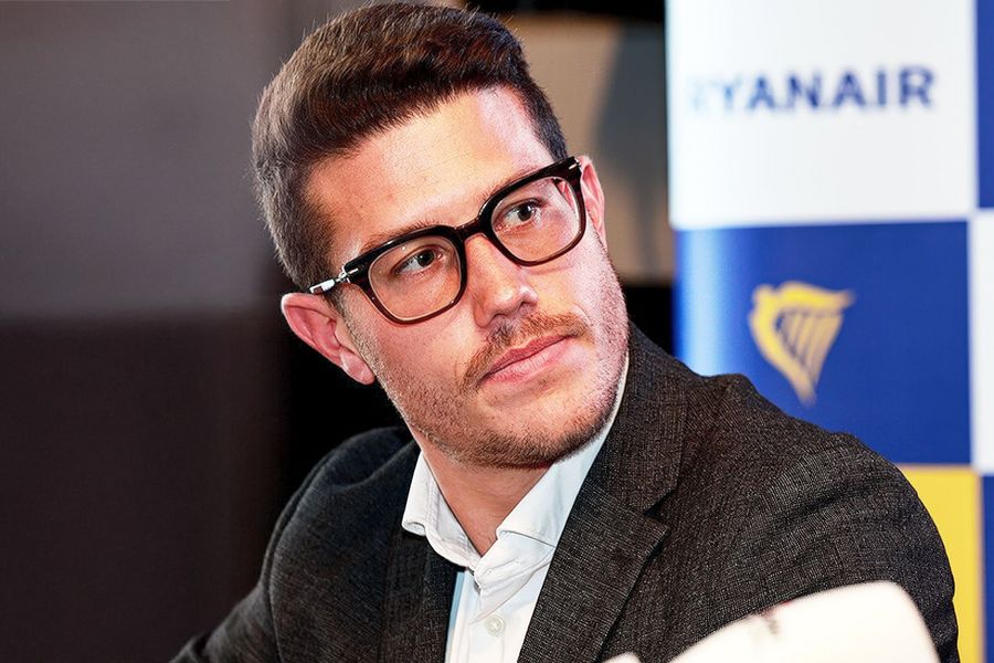 „Schafft die Luftverkehrsteuer ab, halbiert die Flugsicherungsgebühren!“ „Schafft die Luftverkehrsteuer ab, halbiert die Flugsicherungsgebühren!“