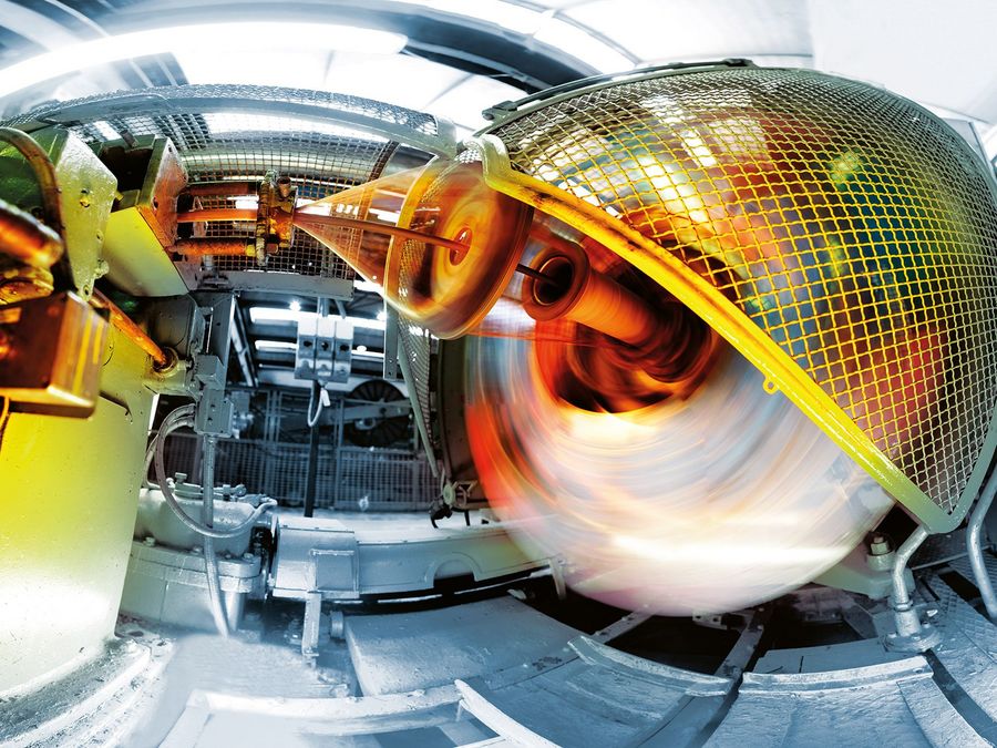 Unsichtbar, aber unverzichtbar: Infrastruktur für eine vernetzte Zukunft Unsichtbar, aber unverzichtbar: Infrastruktur für eine vernetzte Zukunft