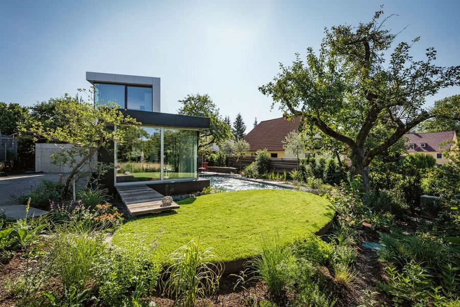 „Wir gestalten Gärten mit Charakter“ „Wir gestalten Gärten mit Charakter“