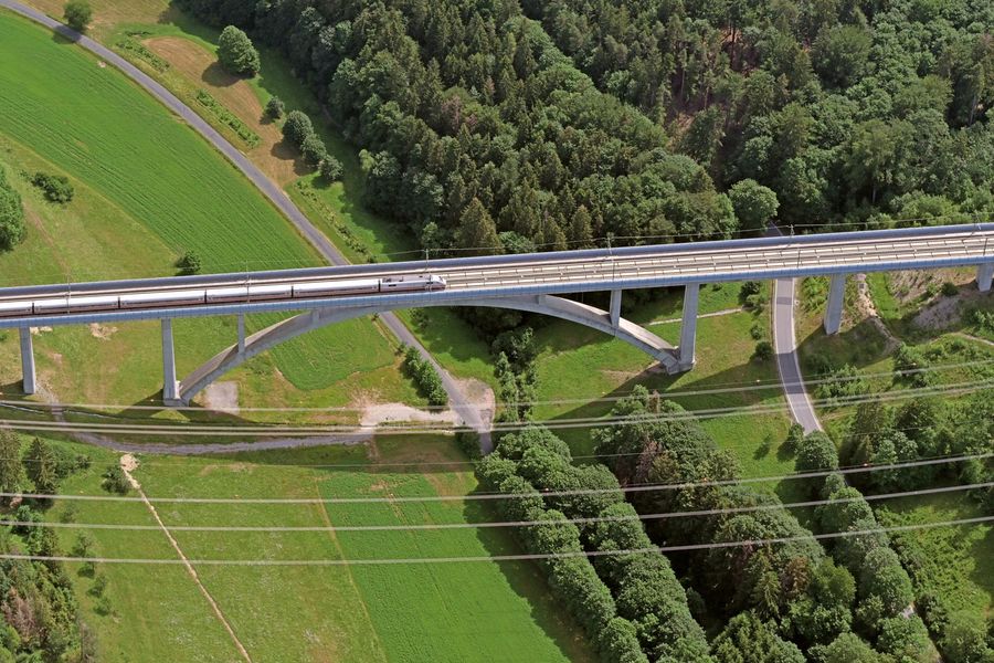 Löcher stopfen und Daten managen Löcher stopfen und Daten managen