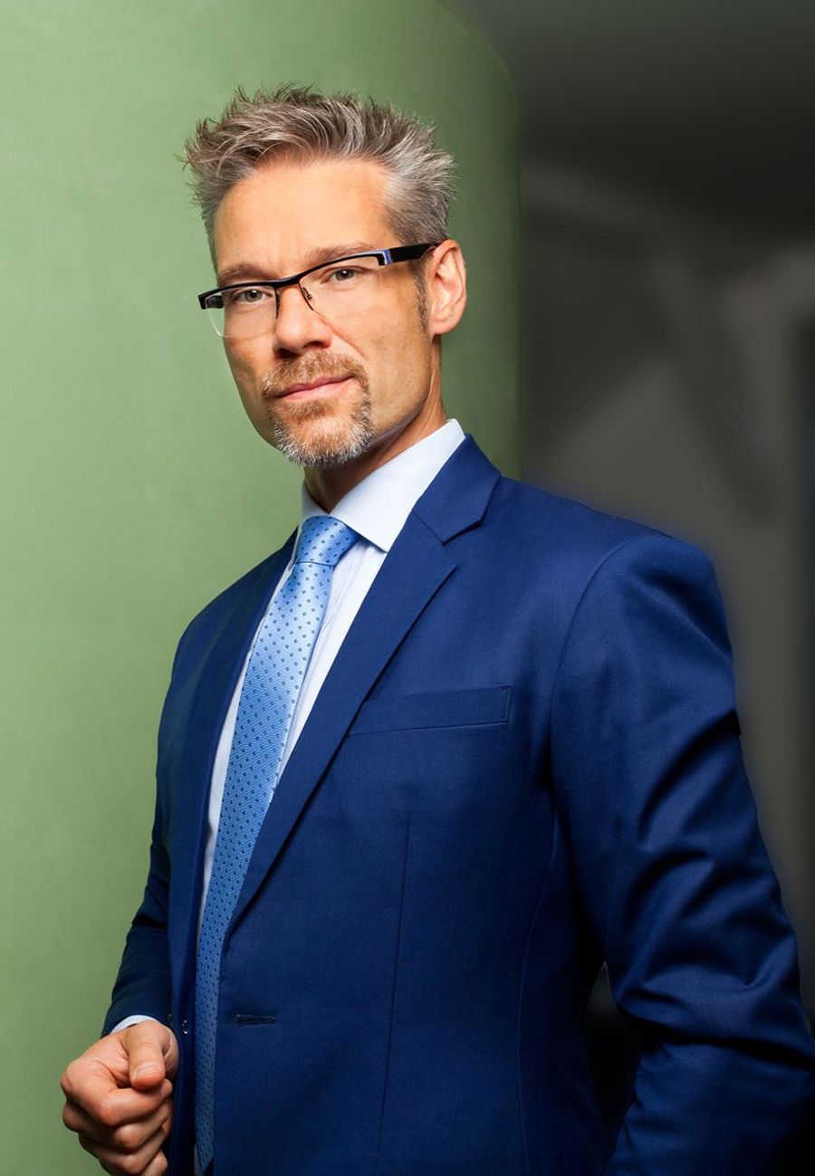 Stephan Riese, CEO der reputatio systems GmbH & Co. KG Stephan Riese, CEO der reputatio systems GmbH & Co. KG