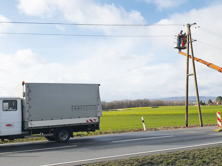 Den Netzausbau weiter vorantreiben Den Netzausbau weiter vorantreiben
