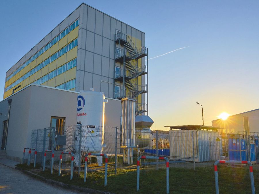 „Es gibt spannende Märkte jenseits der LED“ „Es gibt spannende Märkte jenseits der LED“
