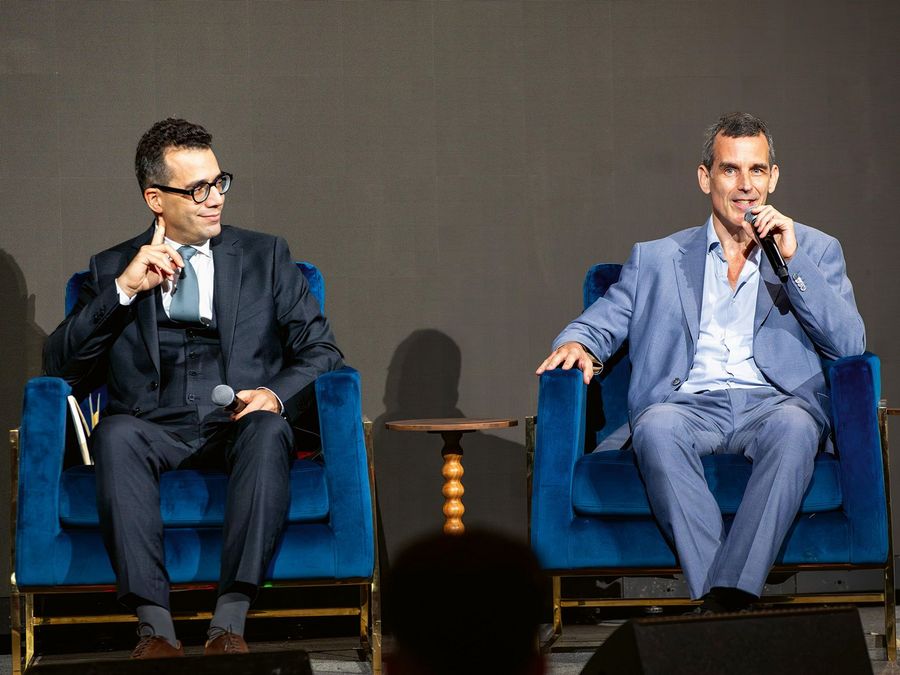 Global lehren, lokal entwickeln Global lehren, lokal entwickeln