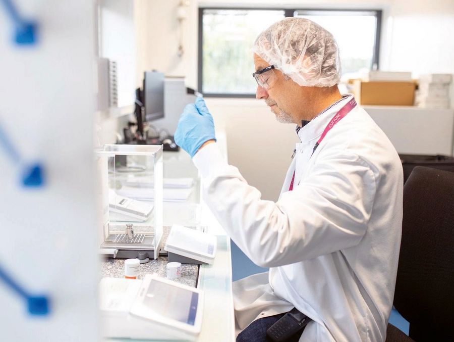 Curium International Headquarters Mitarbeiter Curium International Headquarters Mitarbeiter